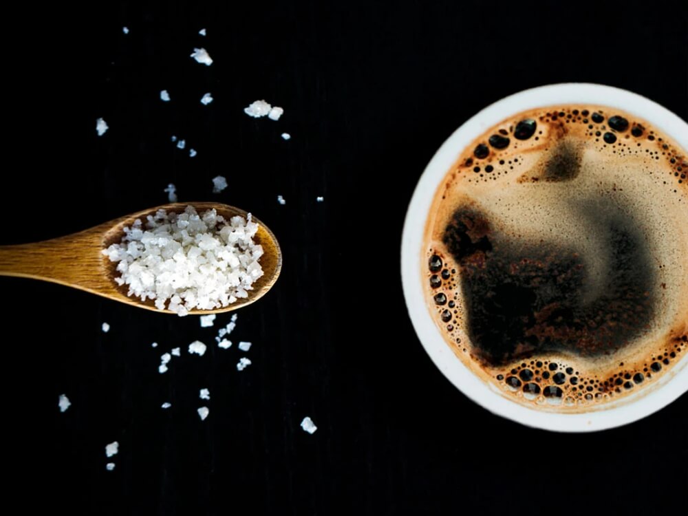 sůl v kávě