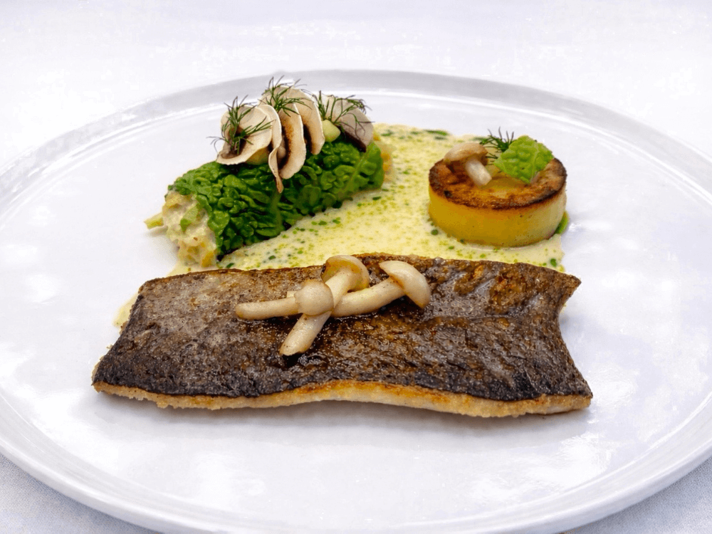 Ryba a houby s omáčkou.